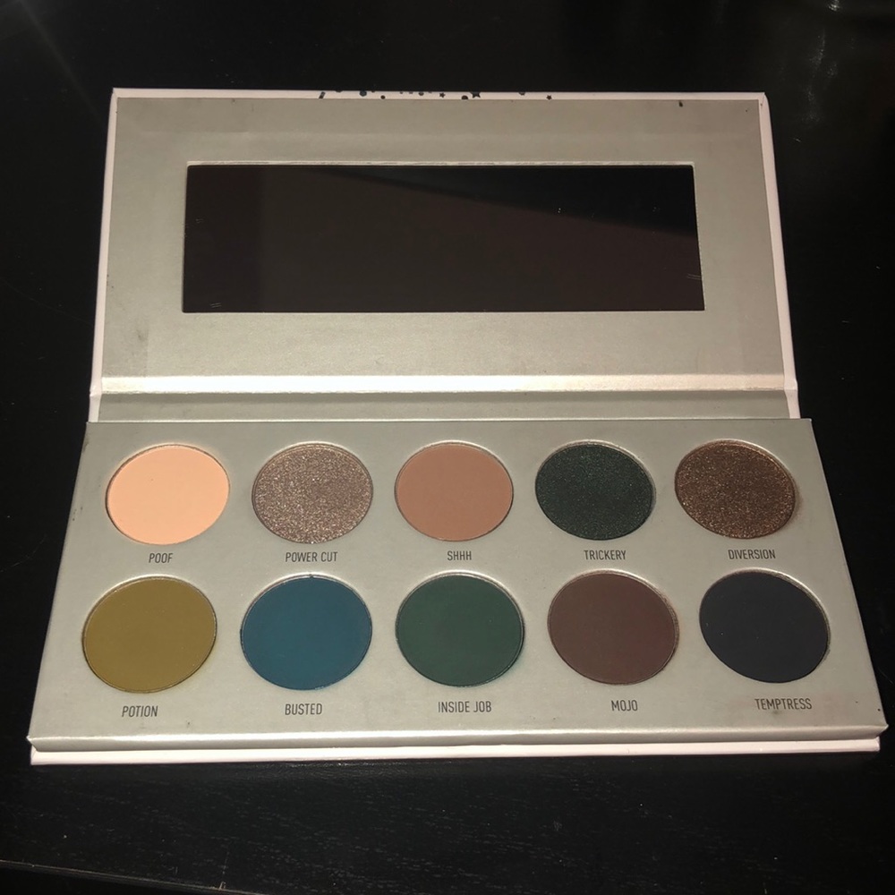 Morphe x Jacklyn Hill Dark Magic Palette